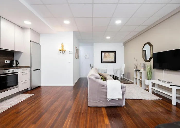 Confortable Y Luminoso Exterior En Apartment